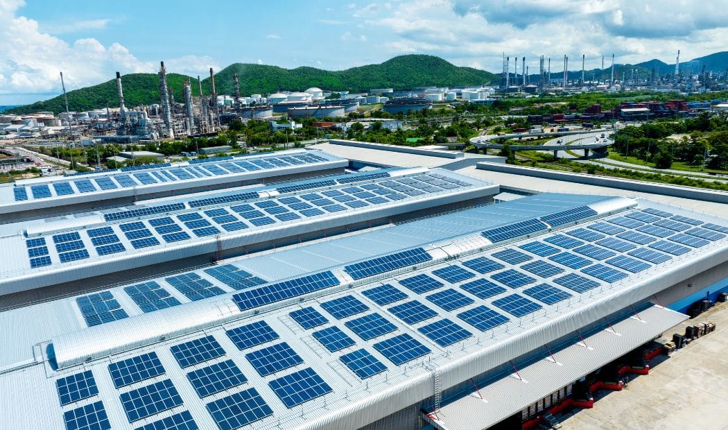 Lắp đặt điện mặt trời cho nhà xưởng - Giải pháp tiết kiệm năng lượng tối ưu cho doanh nghiệp