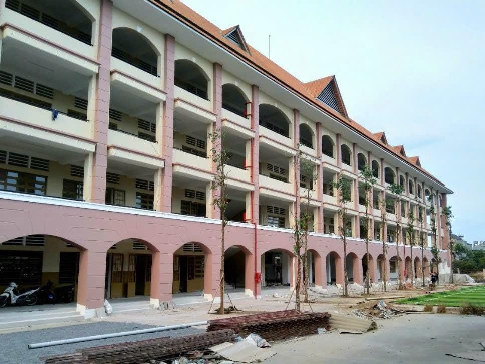 Thi công Trường Tiểu Học - THCS - THPT Trần Đại Nghĩa 03